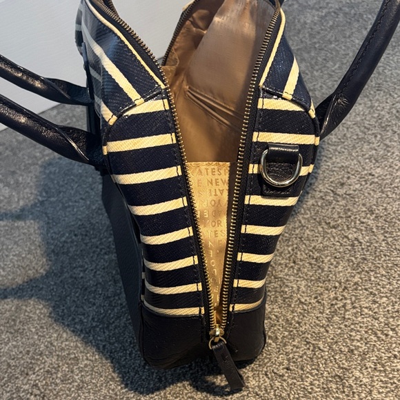 Kate Spade navy blue and Cream Striped Women’s purse - Picture 13 of 16